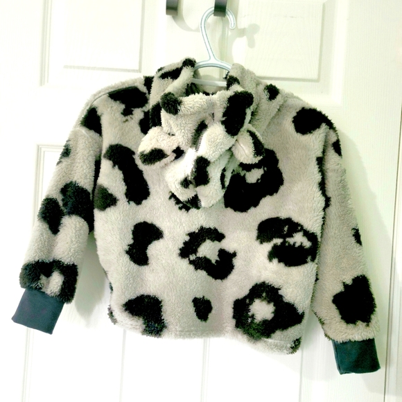 NEW! Aeropostale Kids Boys Cow Print Faux Fur Pull-Over Hoodie Size S (7/8) - Picture 2 of 9